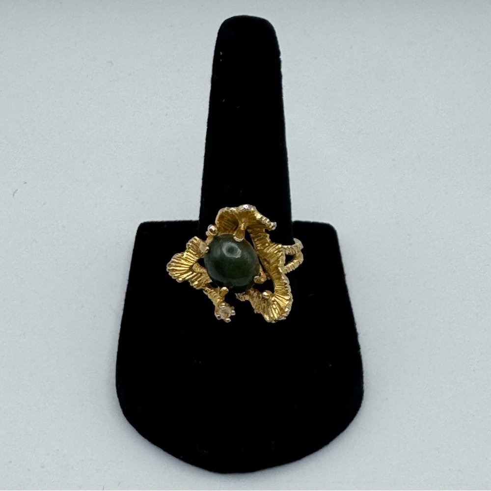 Vintage Brutalist Style 18K HGE Green Cabochon Statement Ring Size 7